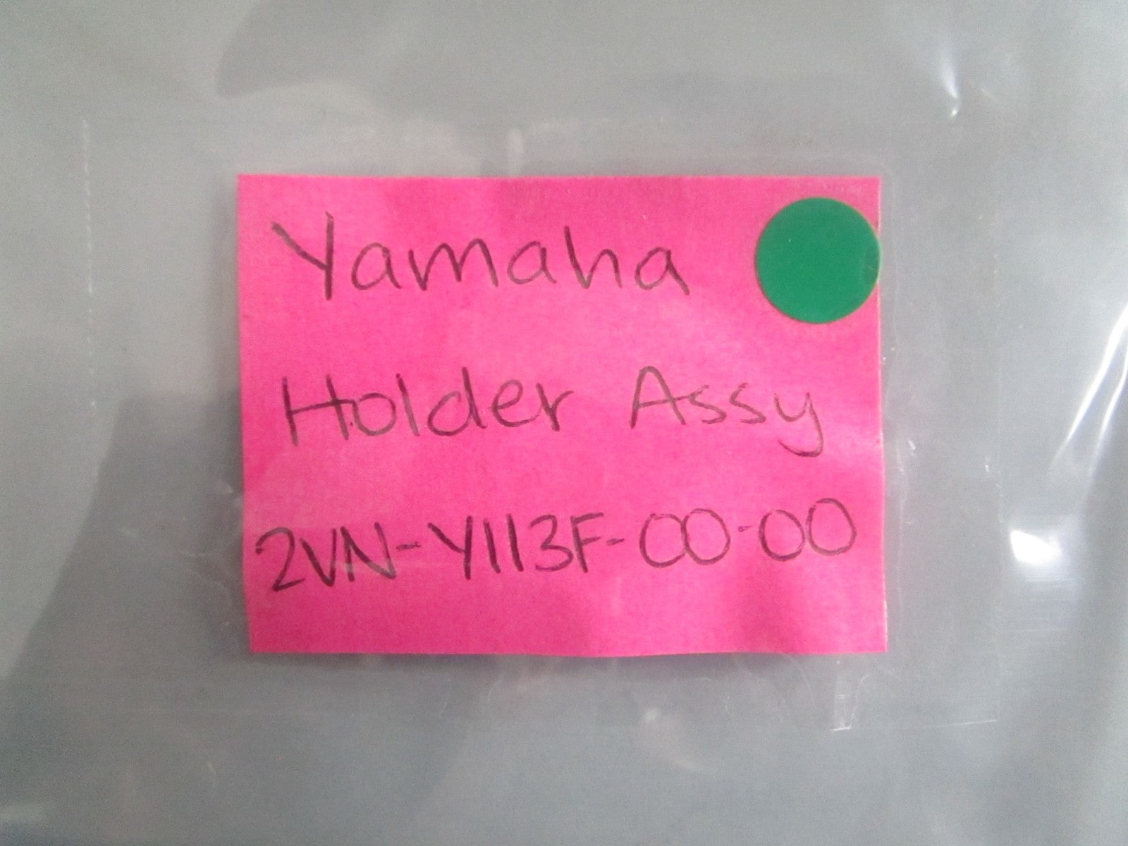 NEW OEM 2VN-Y113F-00-00 Yamaha Holder Assy 0820