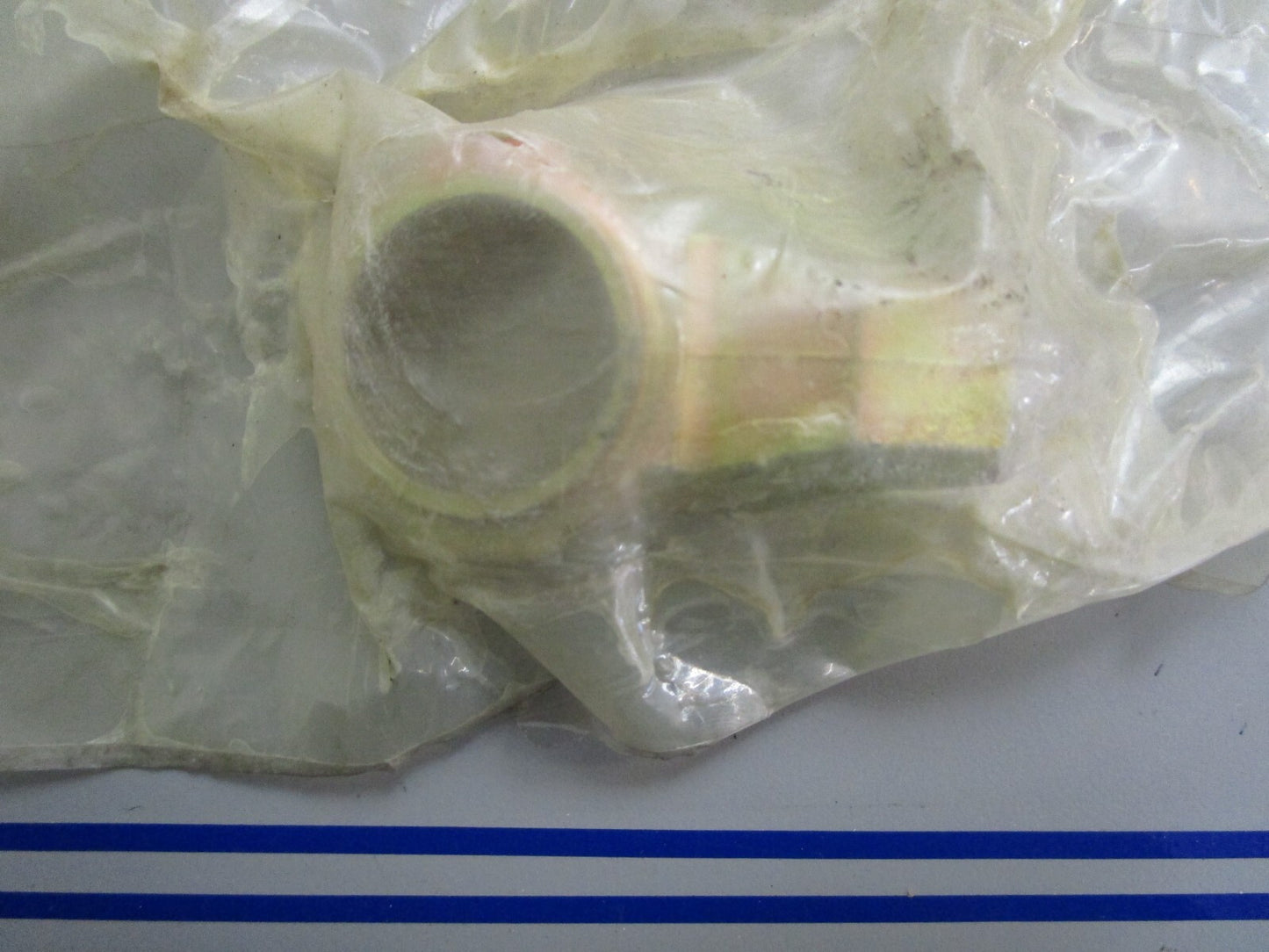 *NEW OEM* 0820 Mercury Quicksilver Fitting 76277