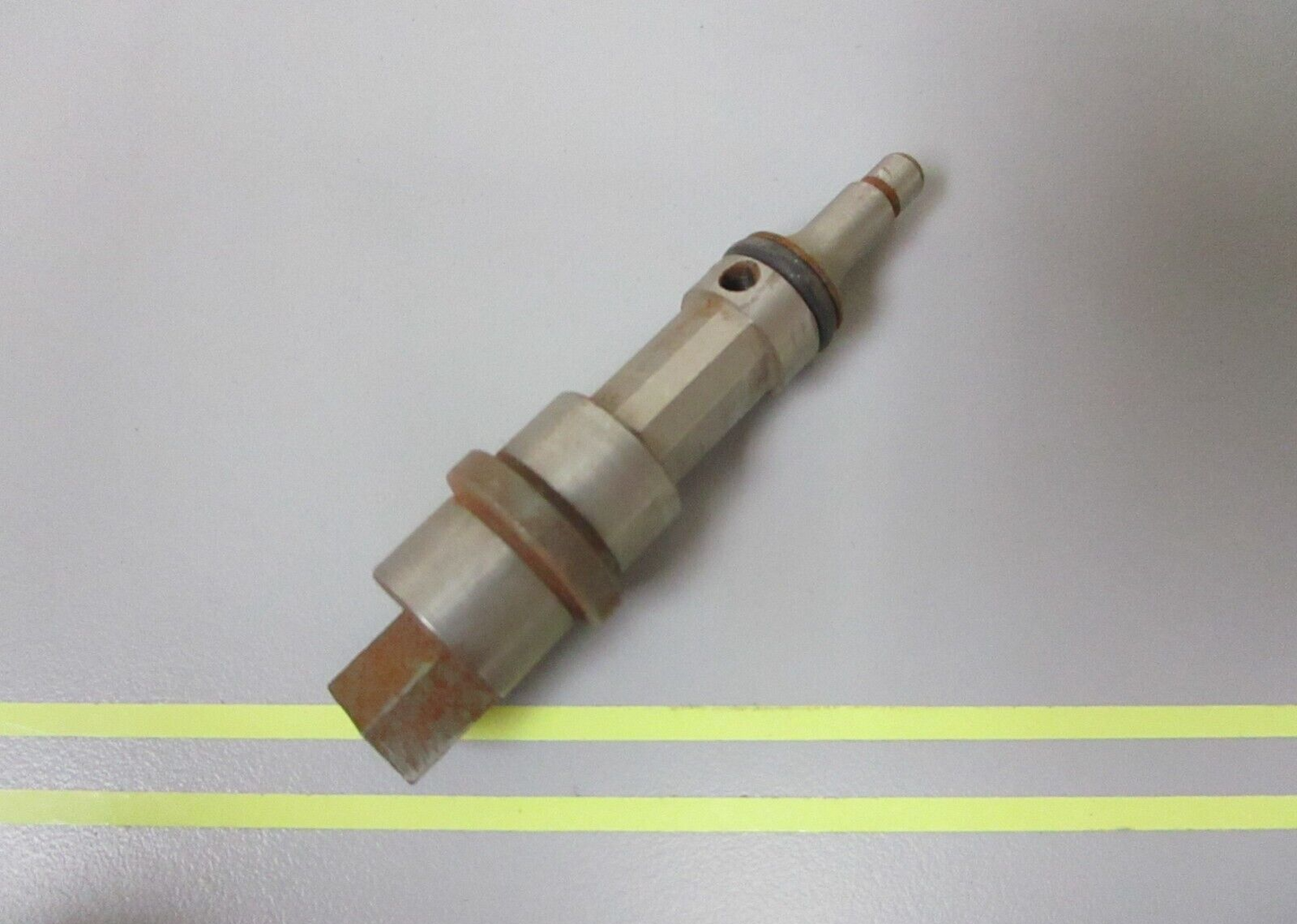 *NEW OEM* 0810 Mercury Quicksilver Distributor Shaft Assembly 393-1541A2