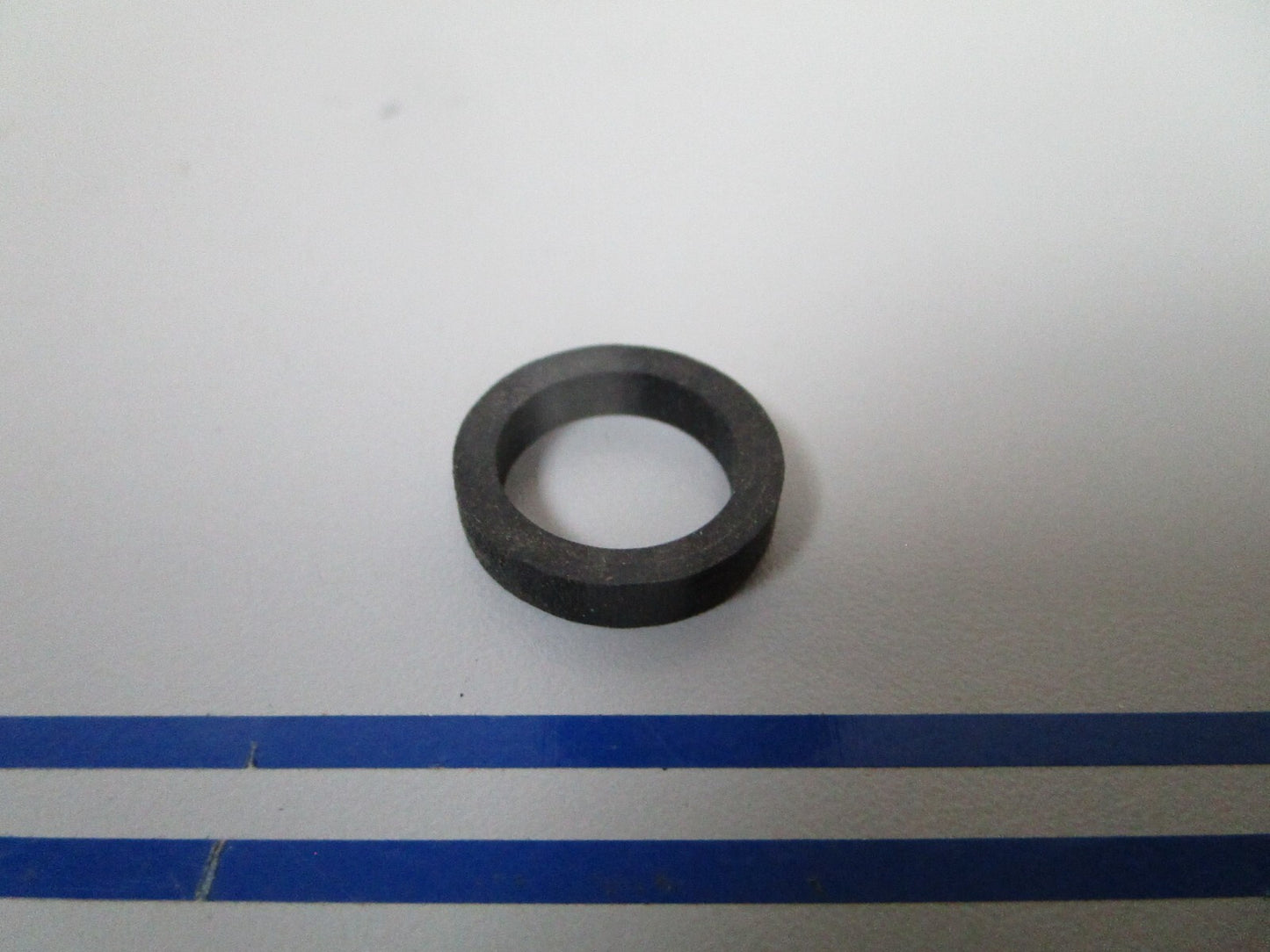 *NEW OEM* 0810 Volvo Penta Seal 418411