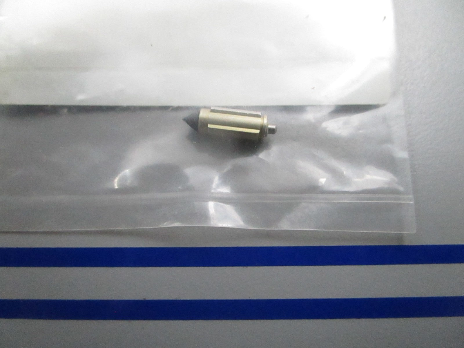 *NEW OEM* 0810 Tohatsu Float Valve 369-03240-0 369032400