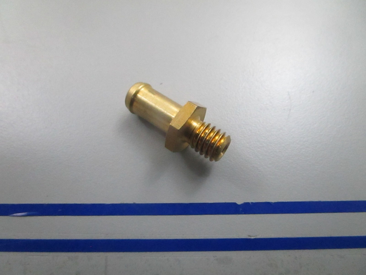 *NEW OEM* 0810 OMC Johnson Evinrude Nipple 343479 0343479