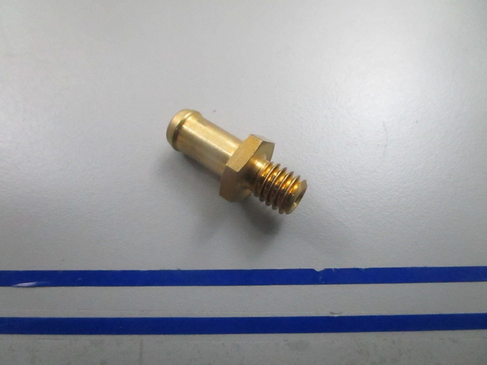 *NEW OEM* 0810 OMC Johnson Evinrude Nipple 343479 0343479