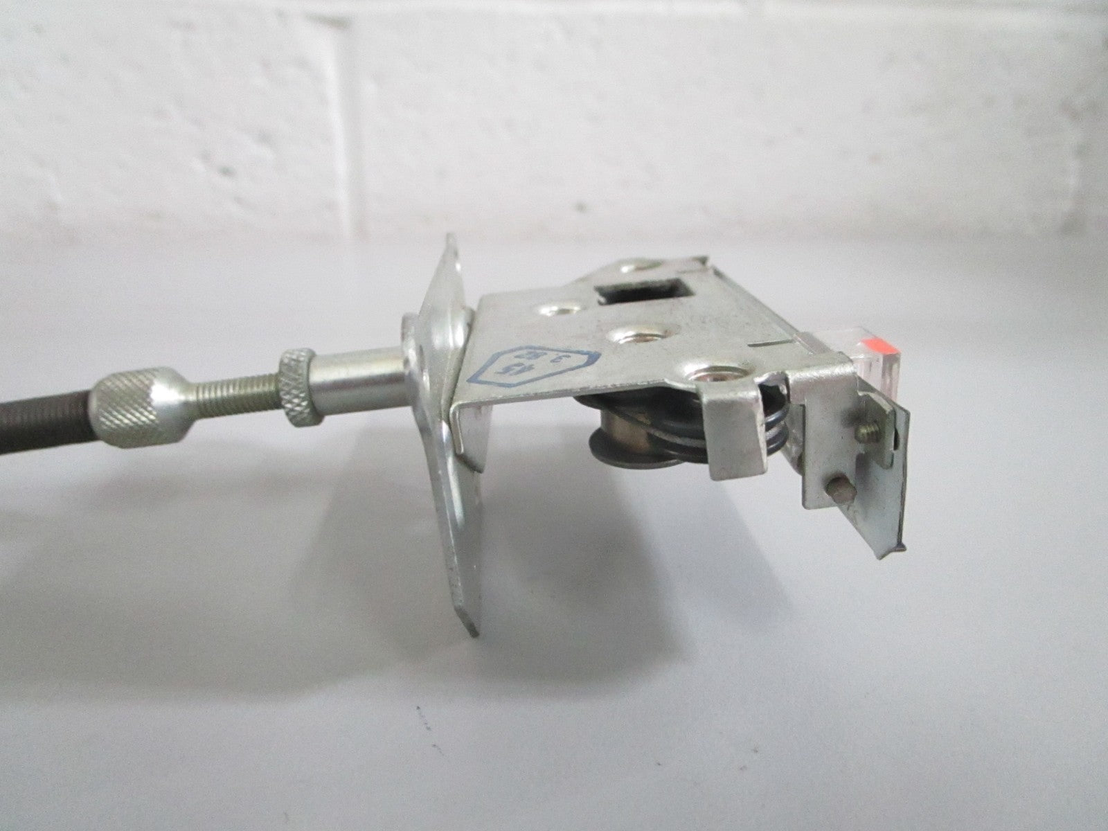 NEW OEM 1142700352 Mercedes-Benz Gear Display 0820
