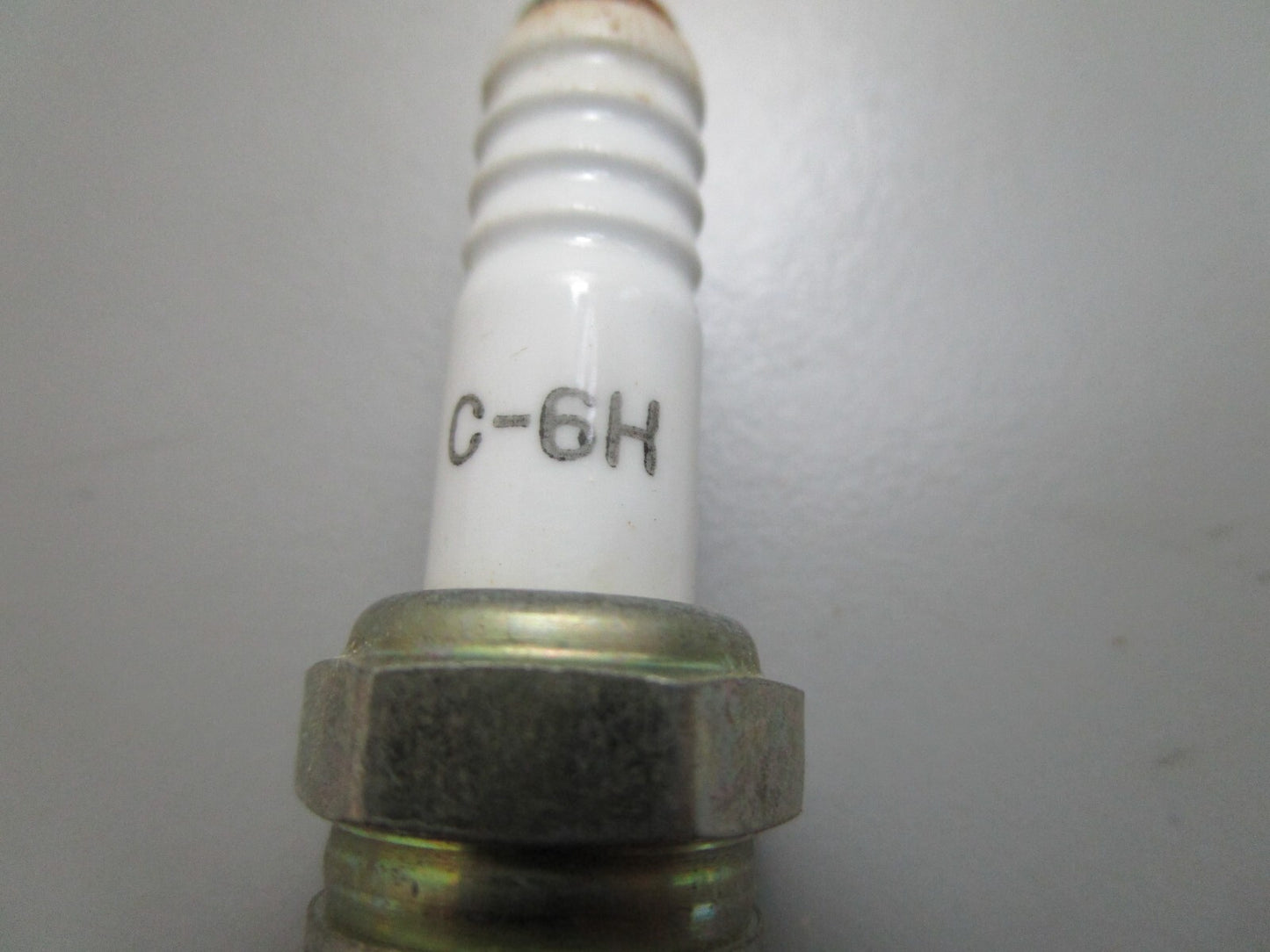 *NEW OEM* 0810 Honda Spark Plug 98056-56711