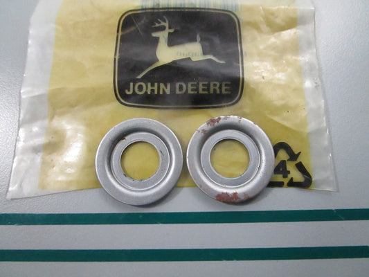 NEW OEM (LOT OF 2) M76084 John Deere Spring Retainer 0810