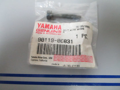 NEW OEM 90119-06831 Yamaha Fuel Tank Bolt & Washer 0720