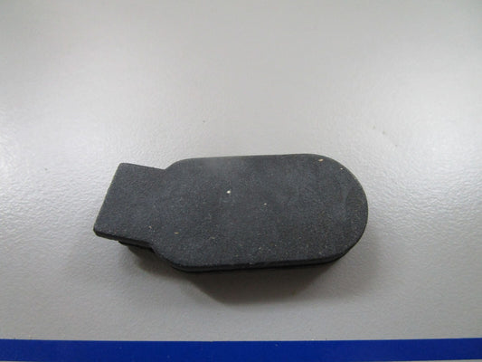 *NEW OEM* 0770 OMC Johnson Evinrude Grommet 335322 0335322