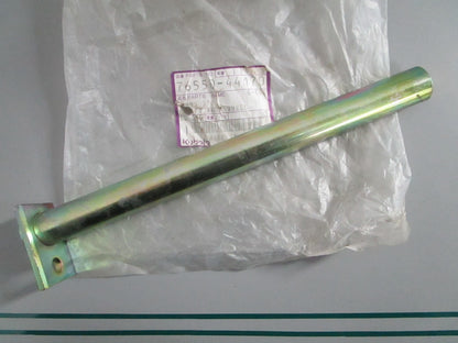 NEW OEM 76550-44170 Kubota Rear Wheel Shaft 0820