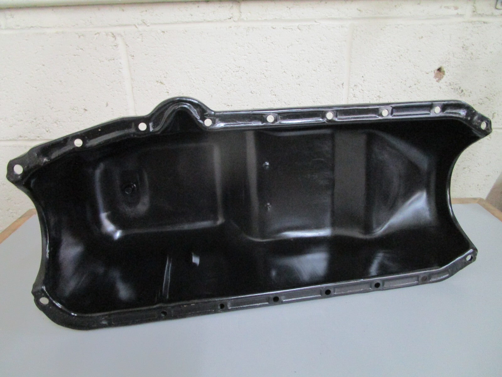 *NEW OEM* 0820 OMC Johnson Evinrude Oil Pan 5006166