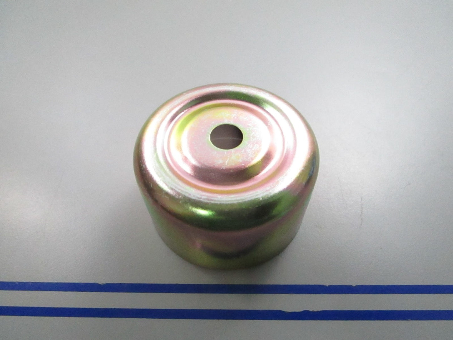 NEW Stens 525-281 Replaces: Briggs & Stratton 221995 Carburetor Bowl 0810
