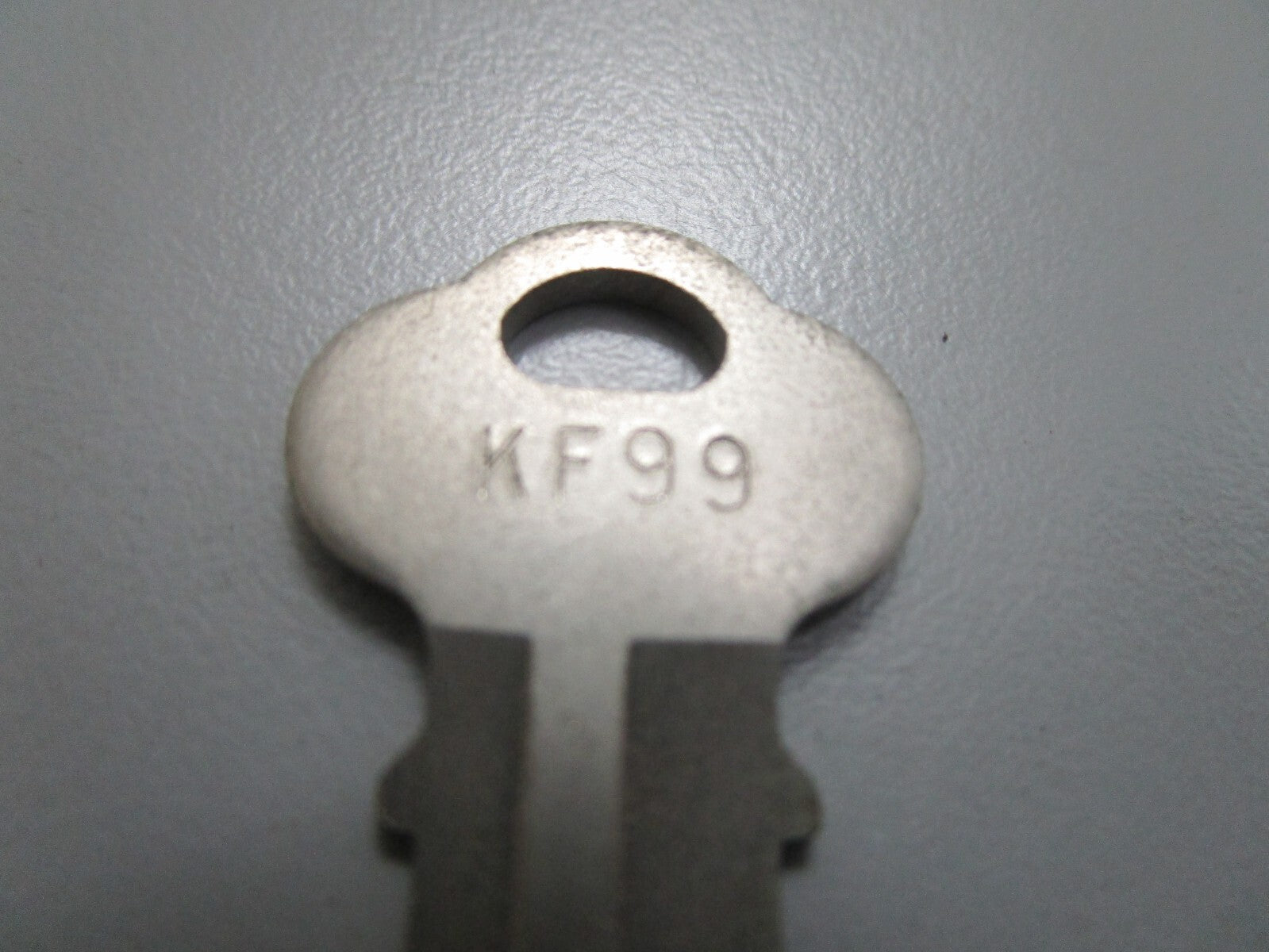 *NEW OEM* 0810 OMC Johnson Evinrude Ignition Key KF99 501614 0501614