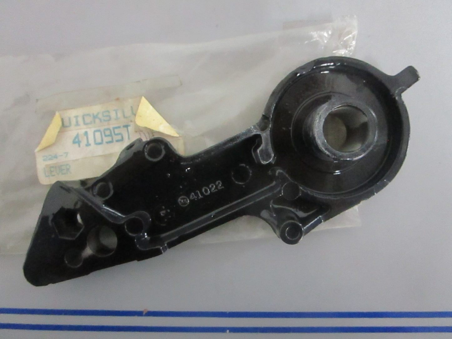 NEW OEM 41095T Mercury Quicksilver Lever 0820