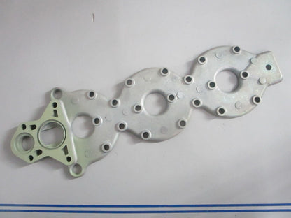 NEW OEM 320840 0320840 OMC Johnson Evinrude Cylinder Head Cover 0820