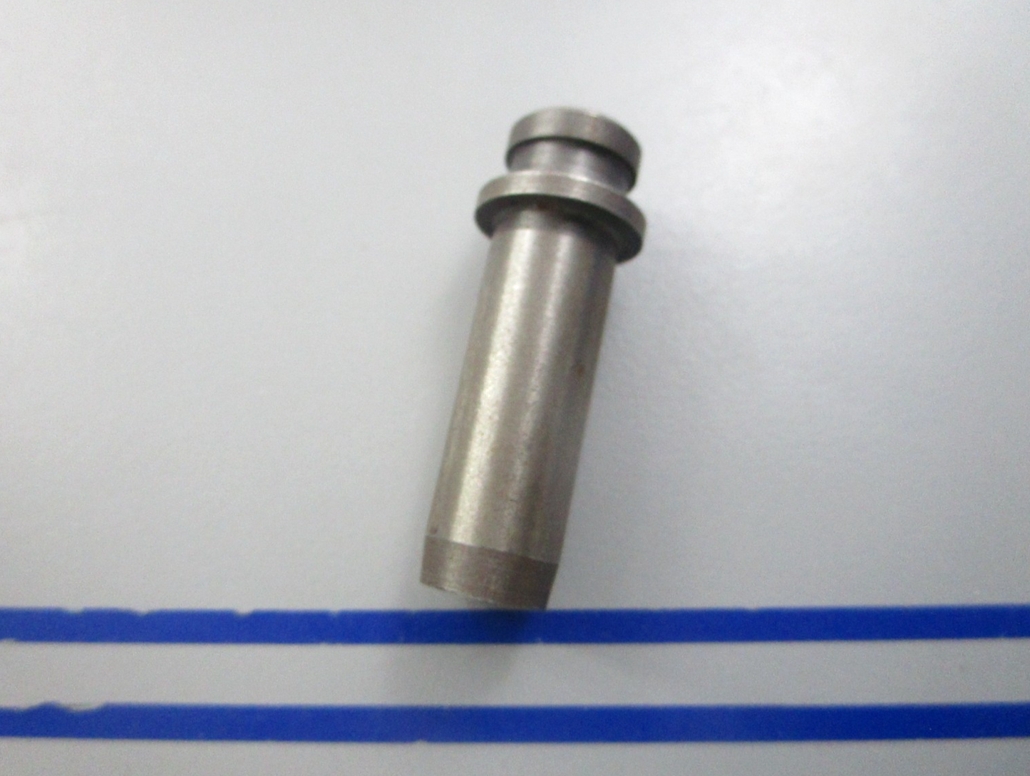 NEW OEM 185-2068 Onan Intake Valve Guide 0810