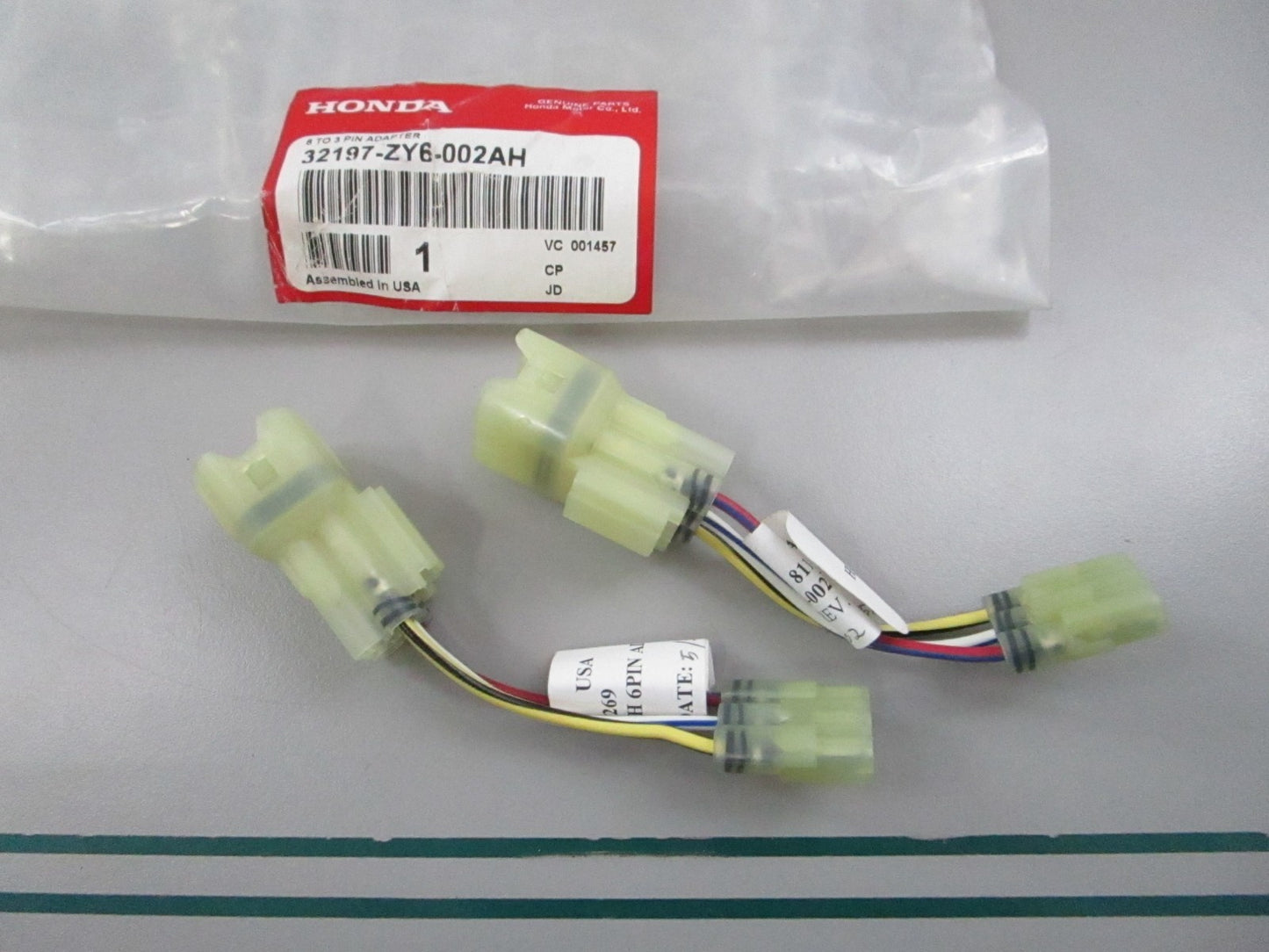 NEW OEM (LOT OF 2) 32197-ZY6-002AH Honda 6 to 3 Pin Adapter 0810