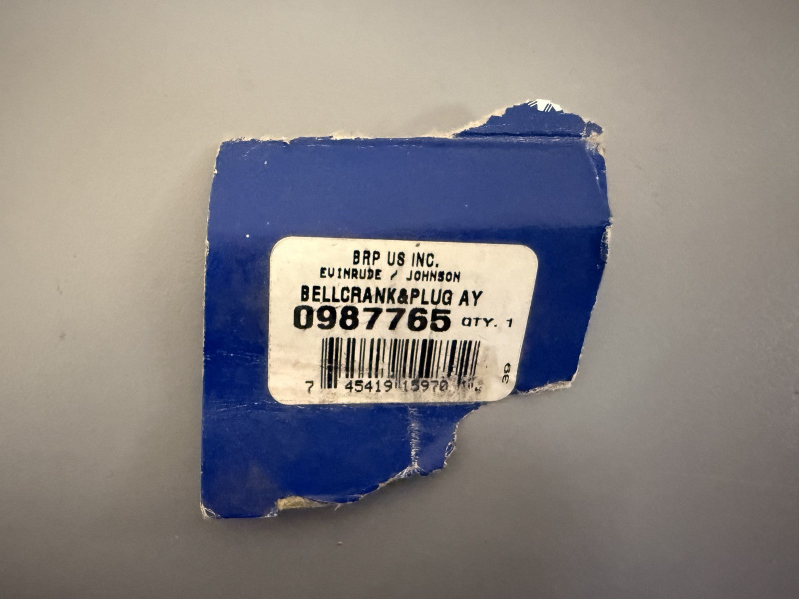NEW OEM 987765 0987765 OMC Johnson Evinrude Bellcrank & Plug Assy 0820