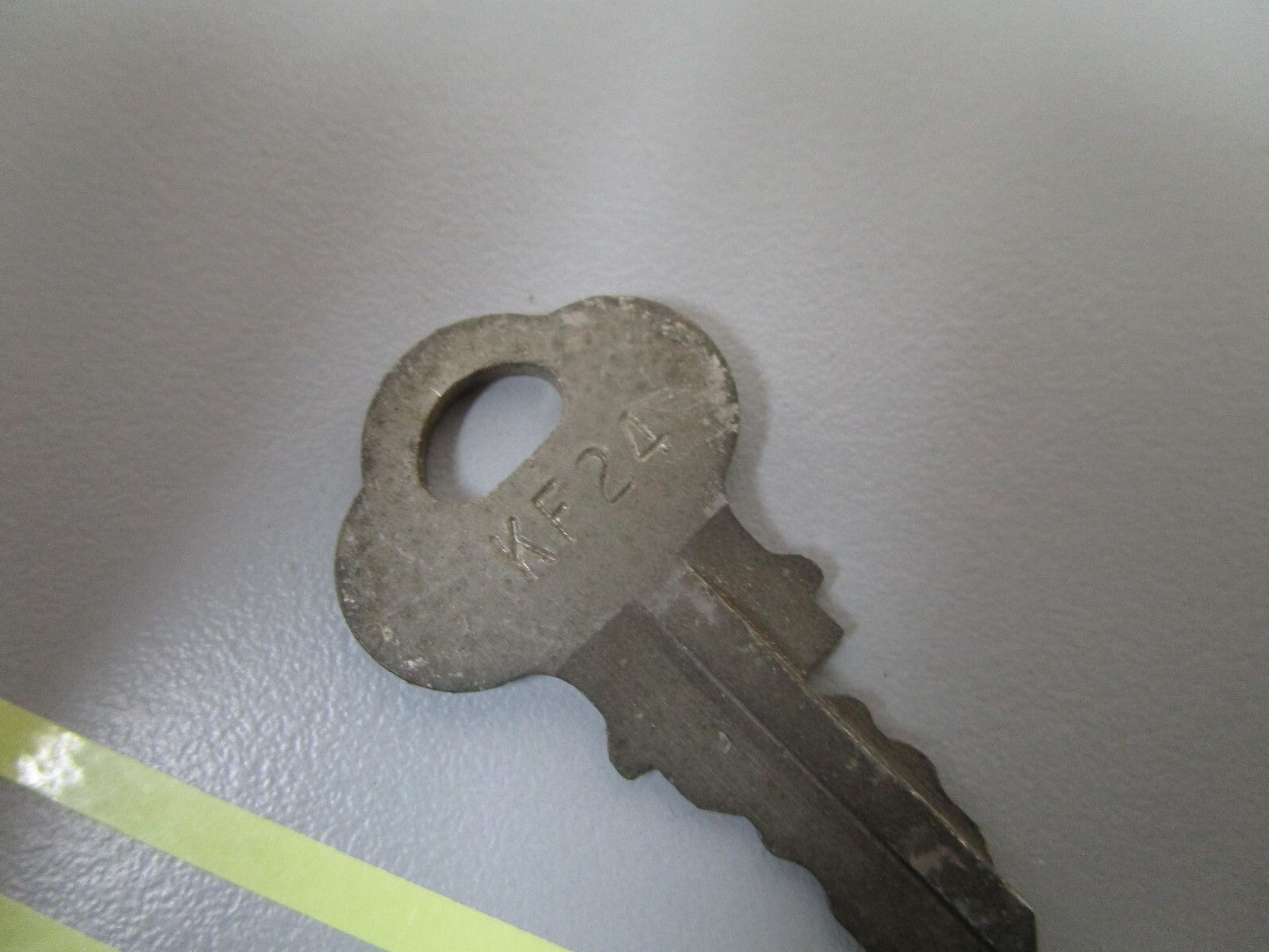 *NEW OEM* 0810 OMC Johnson Evinrude Ignition Key KF24 501539 0501539