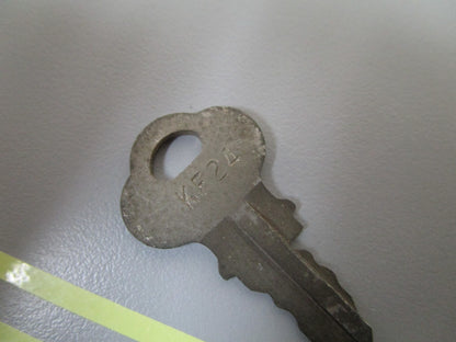 *NEW OEM* 0810 OMC Johnson Evinrude Ignition Key KF24 501539 0501539