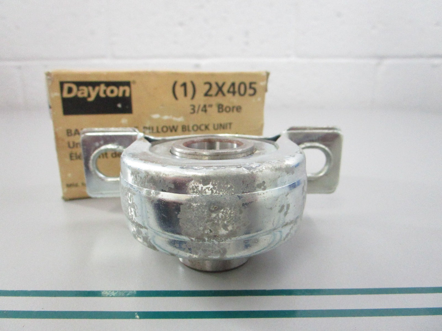 NEW 2X405 Dayton Ball Bearing Pillow Block Unit 0810