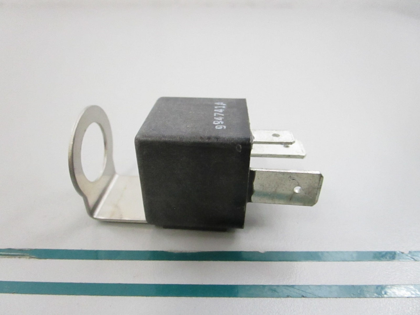 NEW OEM 586233 0586233 OMC Johnson Evinrude Relay 0810