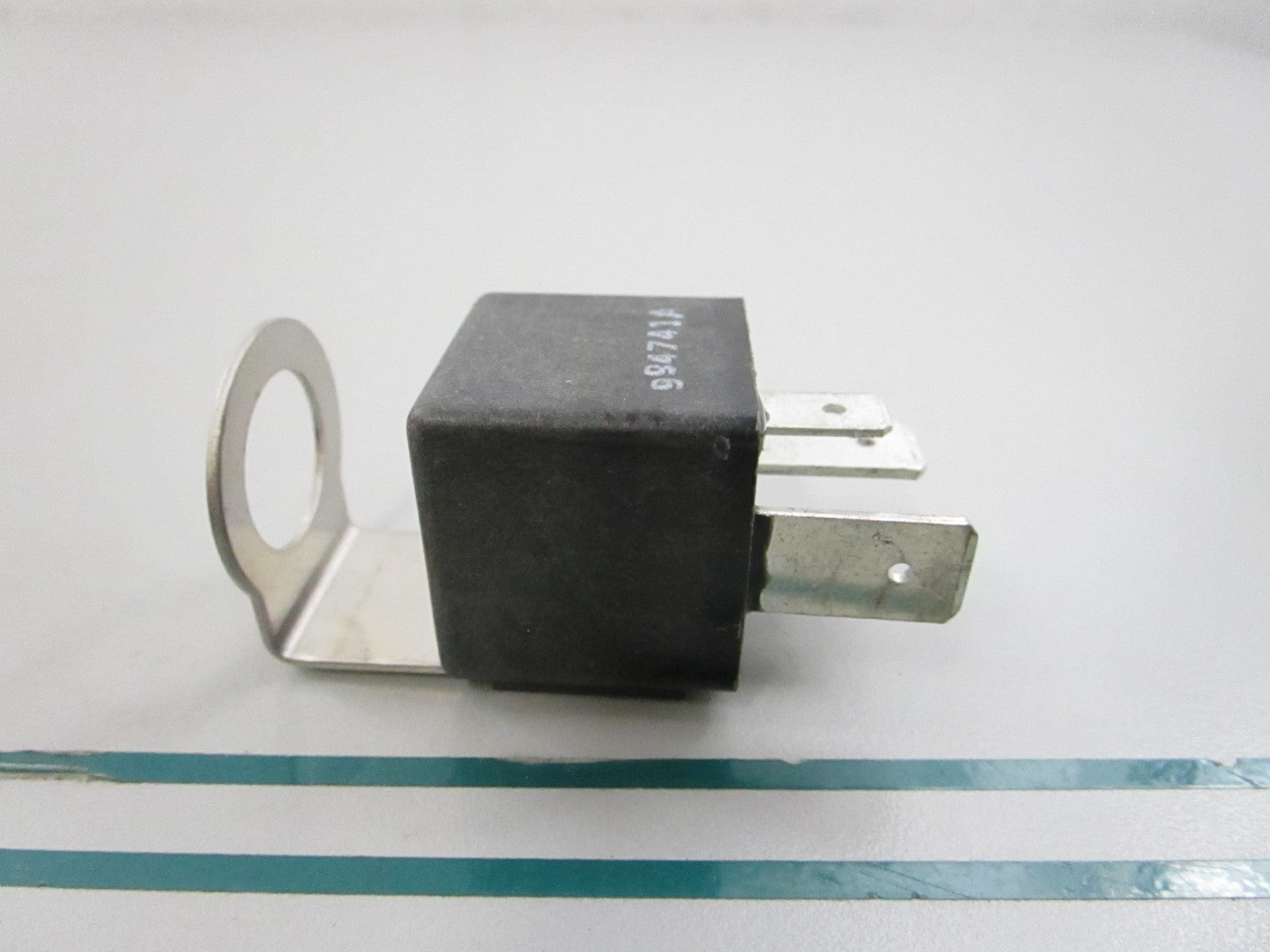 NEW OEM 586233 0586233 OMC Johnson Evinrude Relay 0810