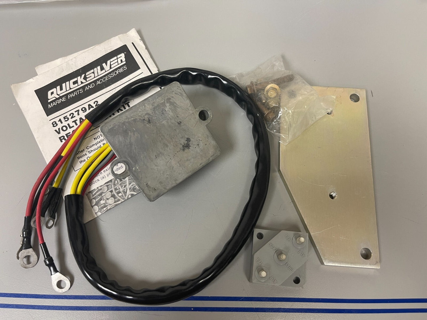 *NEW OEM* 0810 Mercury Quicksilver Voltage Regulator Kit 815279A2