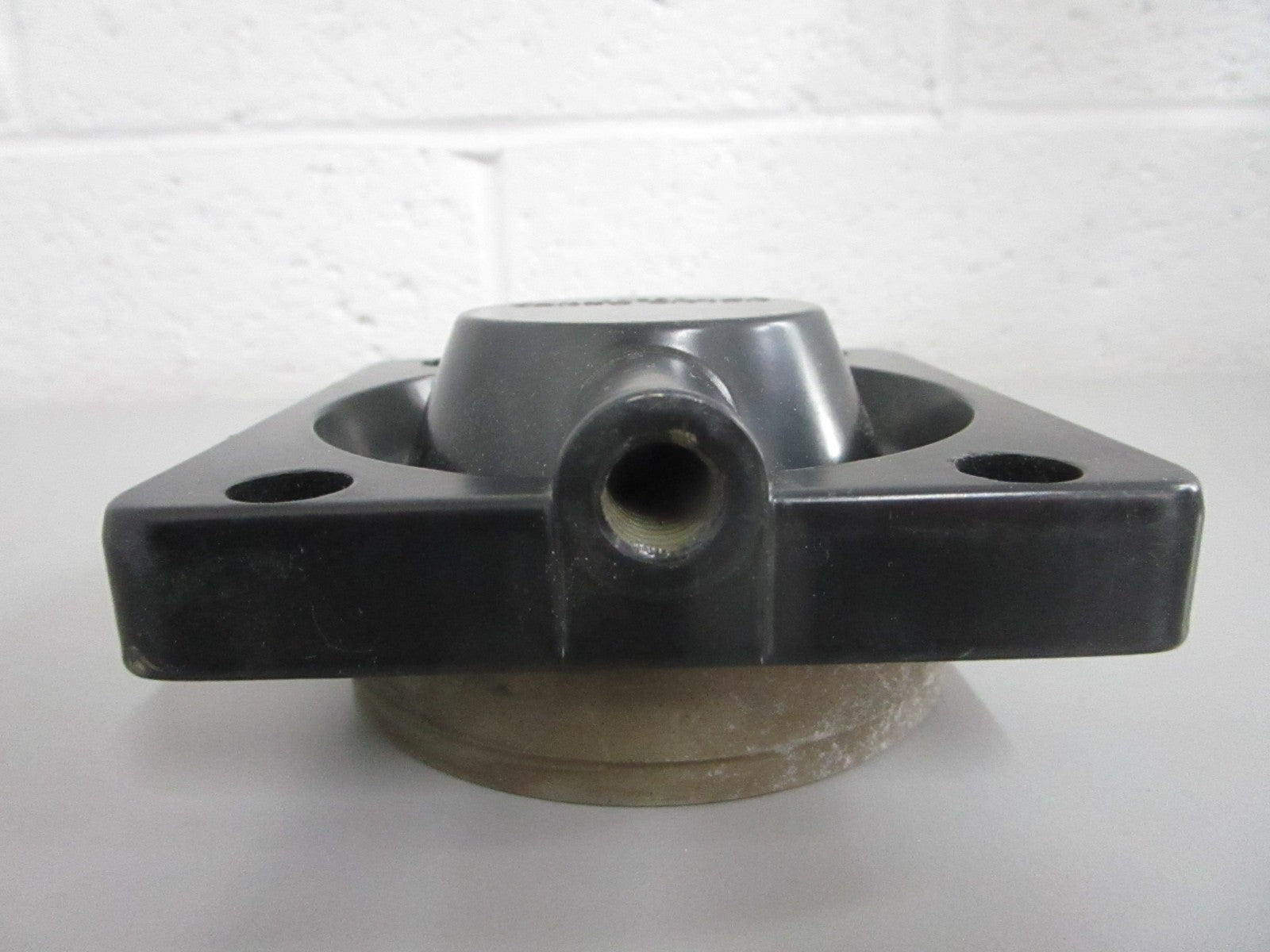 NEW OEM 854097 Volvo Penta Bearing Cover 0820
