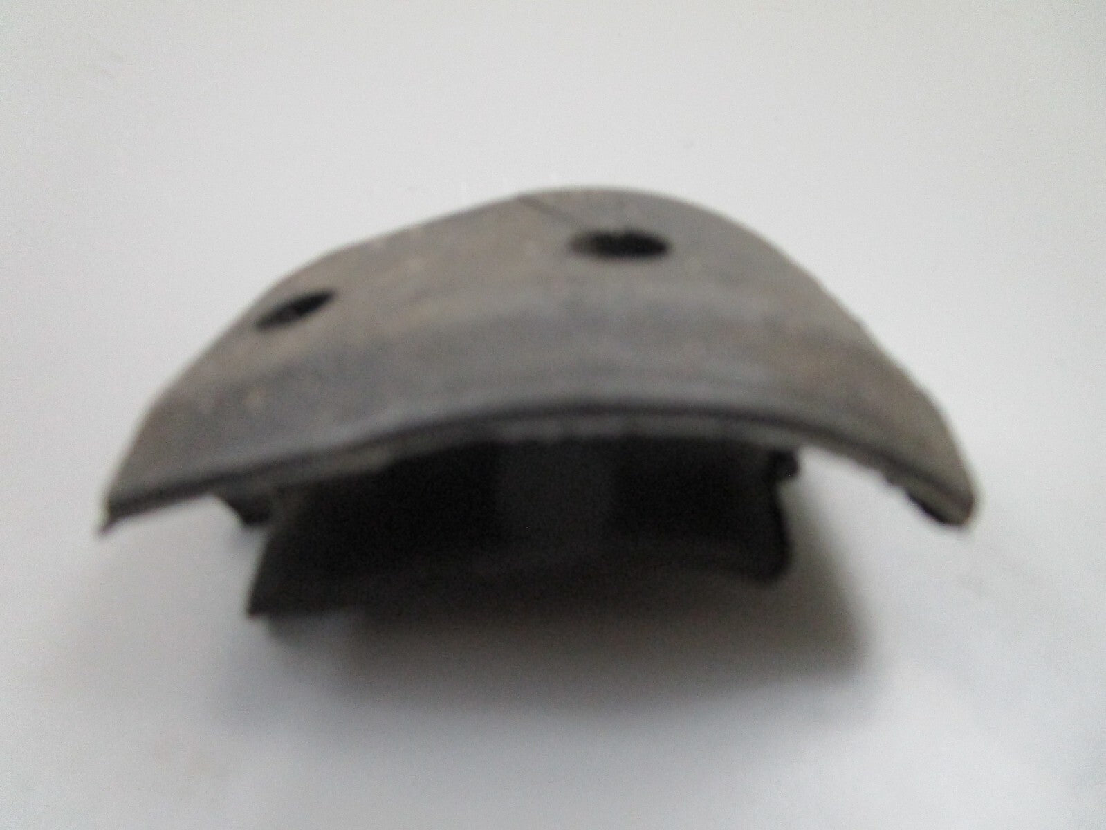 *NEW OEM* 0810 OMC Johnson Evinrude Grommet 327117 0327117