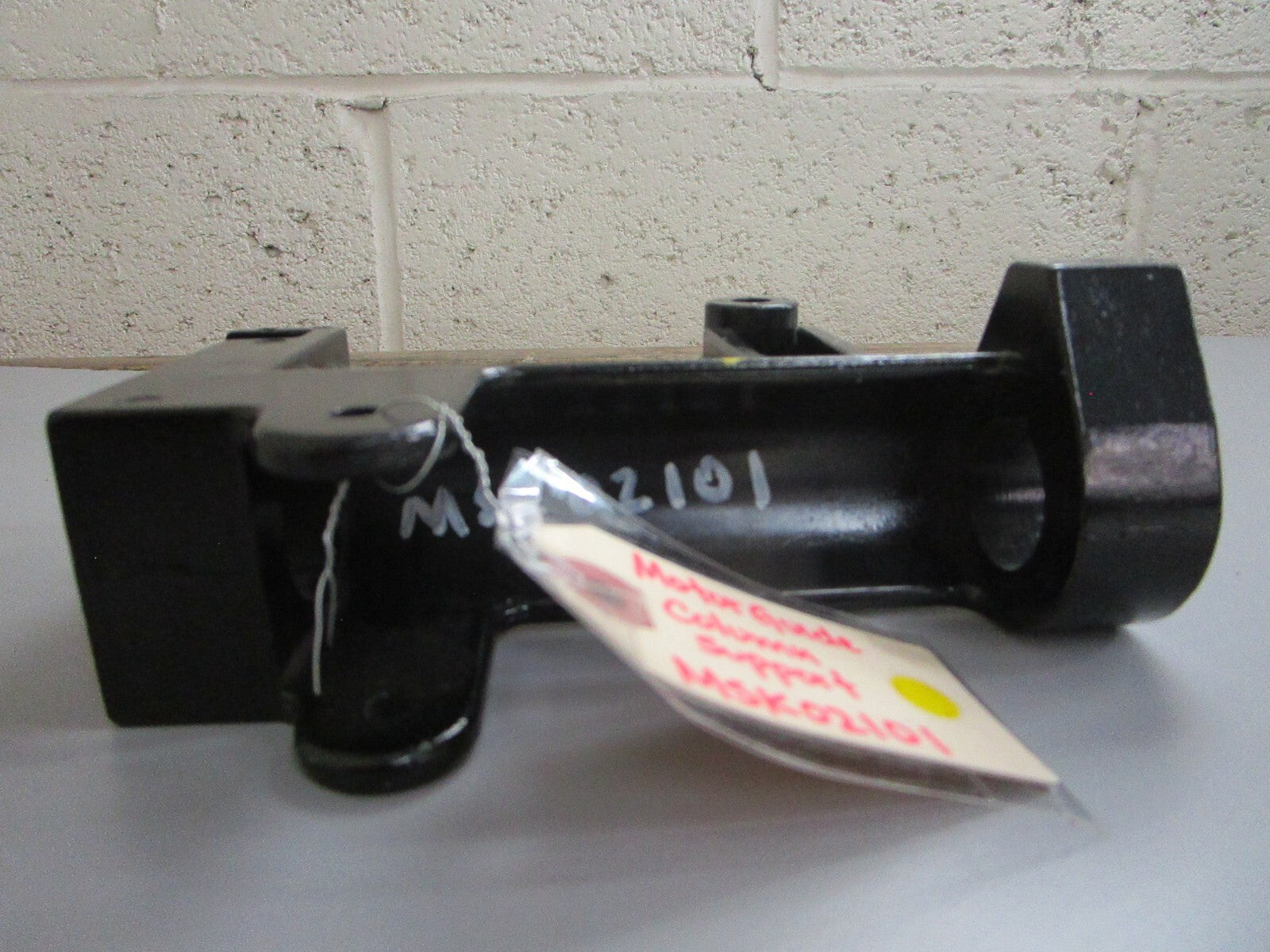 *NEW* 0820 MotorGuide Column Support MSK02101