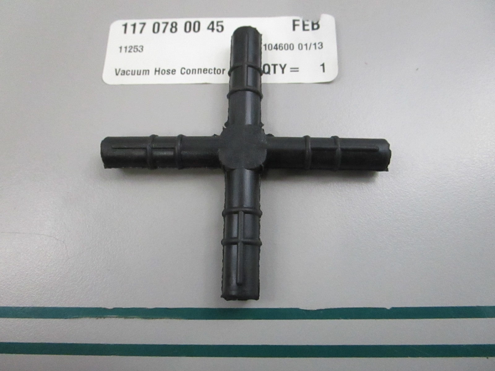 NEW OEM 1170780045 Mercedes-Benz Vacuum Hose Connector 0810