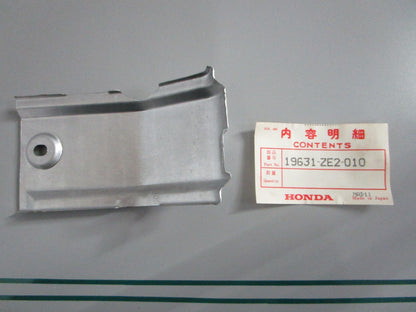 NEW OEM 19631-ZE2-010 Honda Shroud 0820