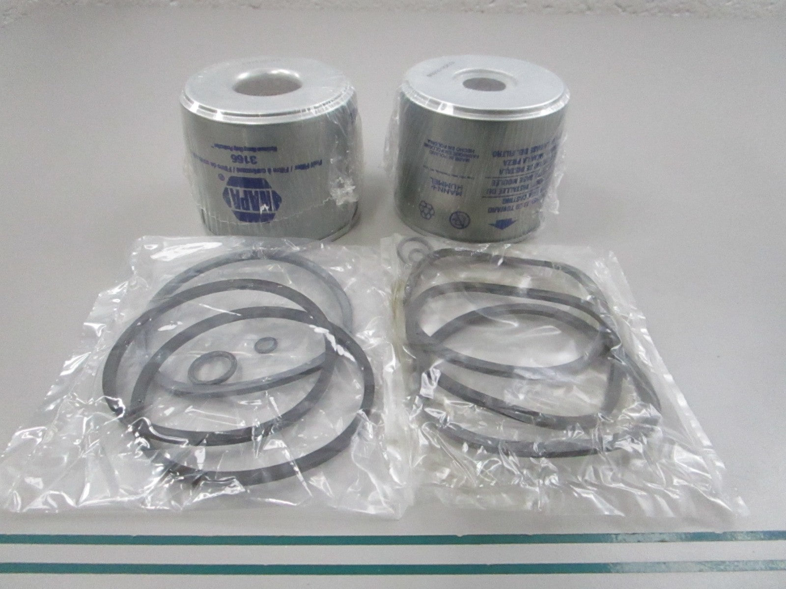NEW (LOT OF 2) 3166 Napa Fuel Filter 0810