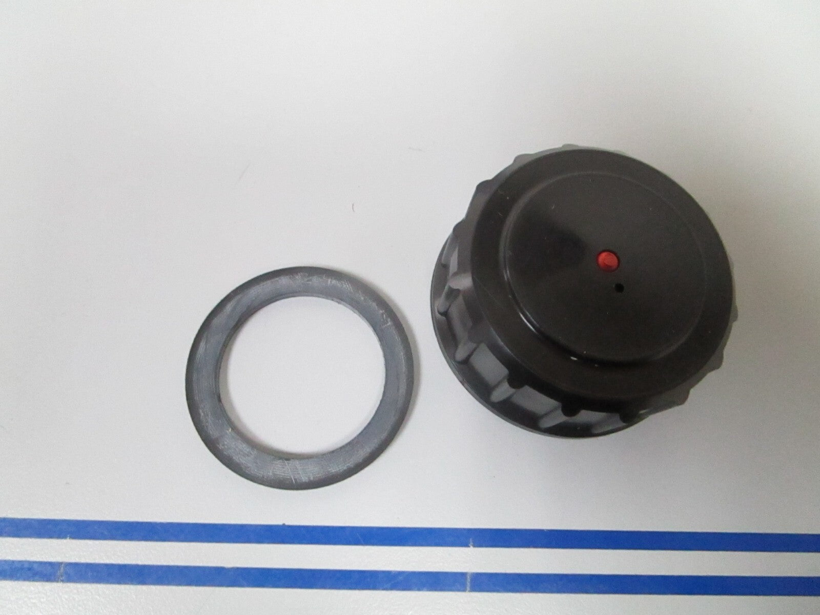 *NEW OEM* 0810 Mercury Quicksilver Reservoir Cap 36-808625