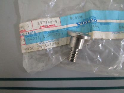 NEW OEM 897798 Volvo Penta Shoulder Screw 0820