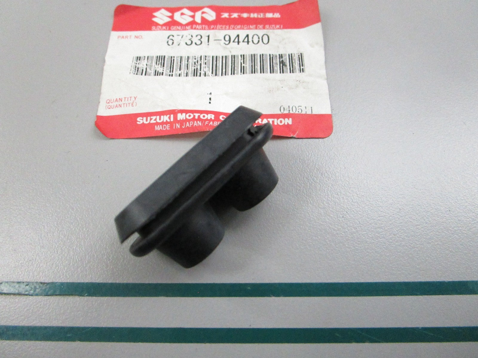 NEW OEM 67331-94400 Suzuki Grommet 0810