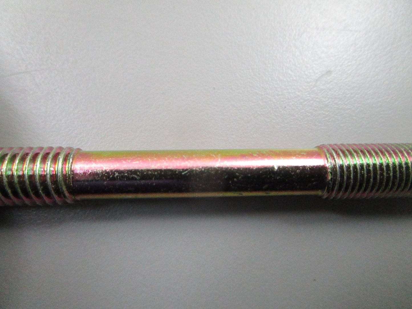 *NEW OEM* 0810 OMC Johnson Evinrude Stud 912444 0912444