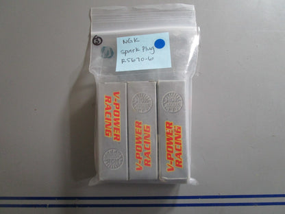 *NEW* (LOT OF 3) 0810 NGK Spark Plug R5670-6