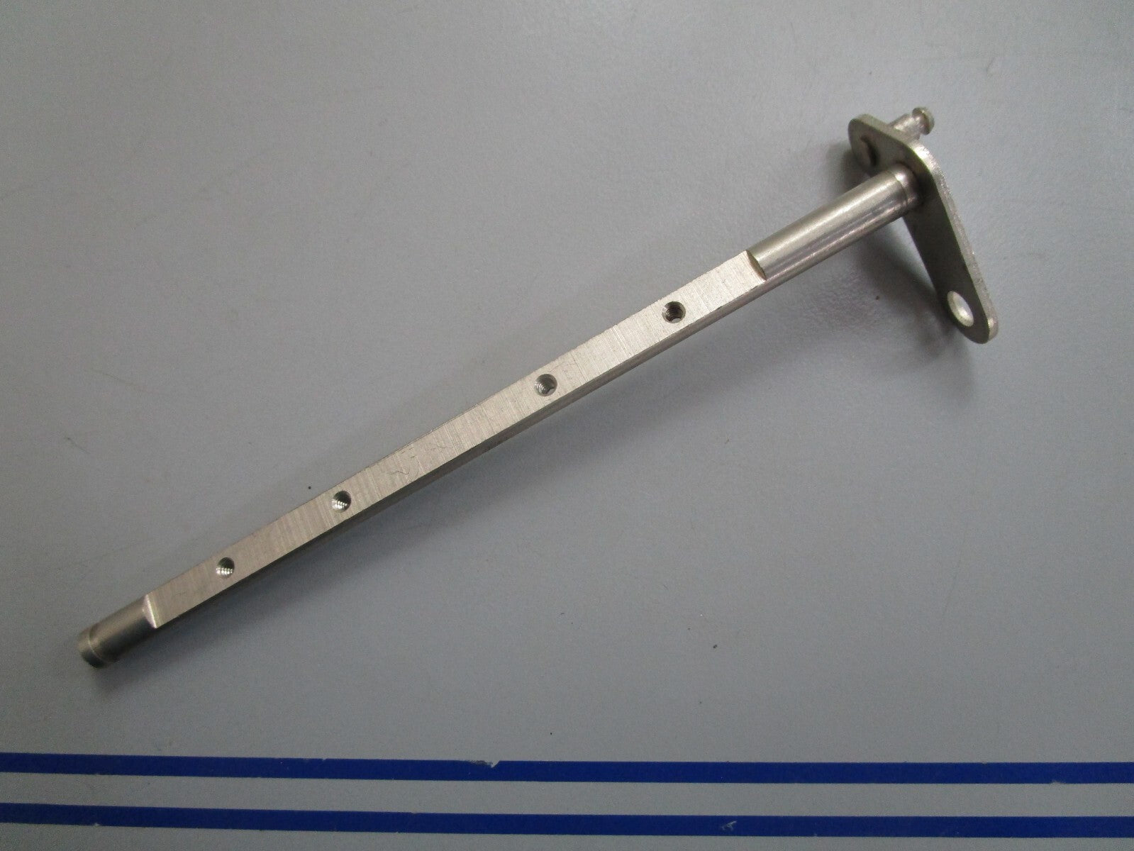 *NEW OEM* 0820 OMC Johnson Evinrude Chole Shaft 387838 0387838