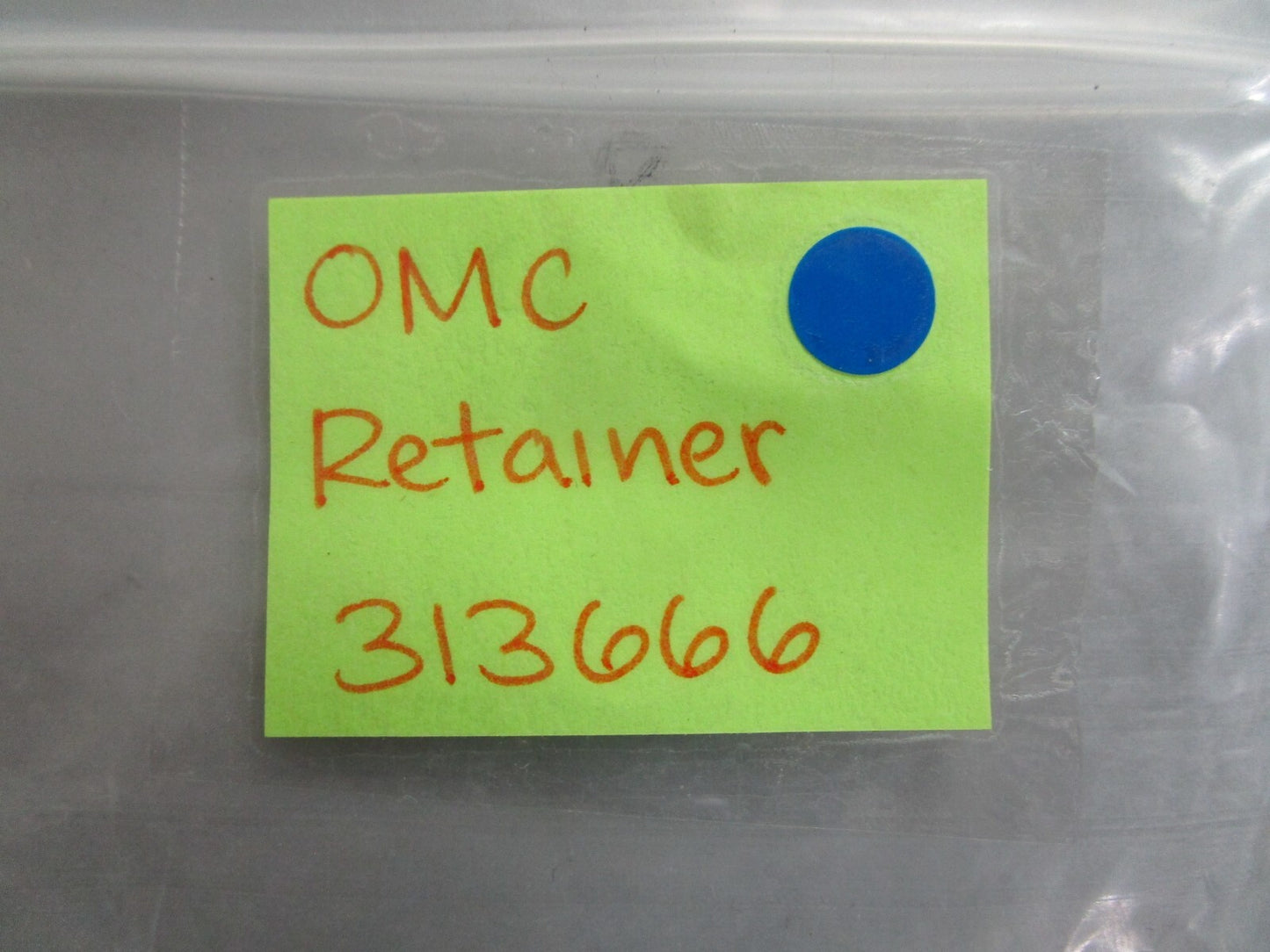 *NEW OEM* 0820 OMC Johnson Evinrude Retainer 313666 0313666