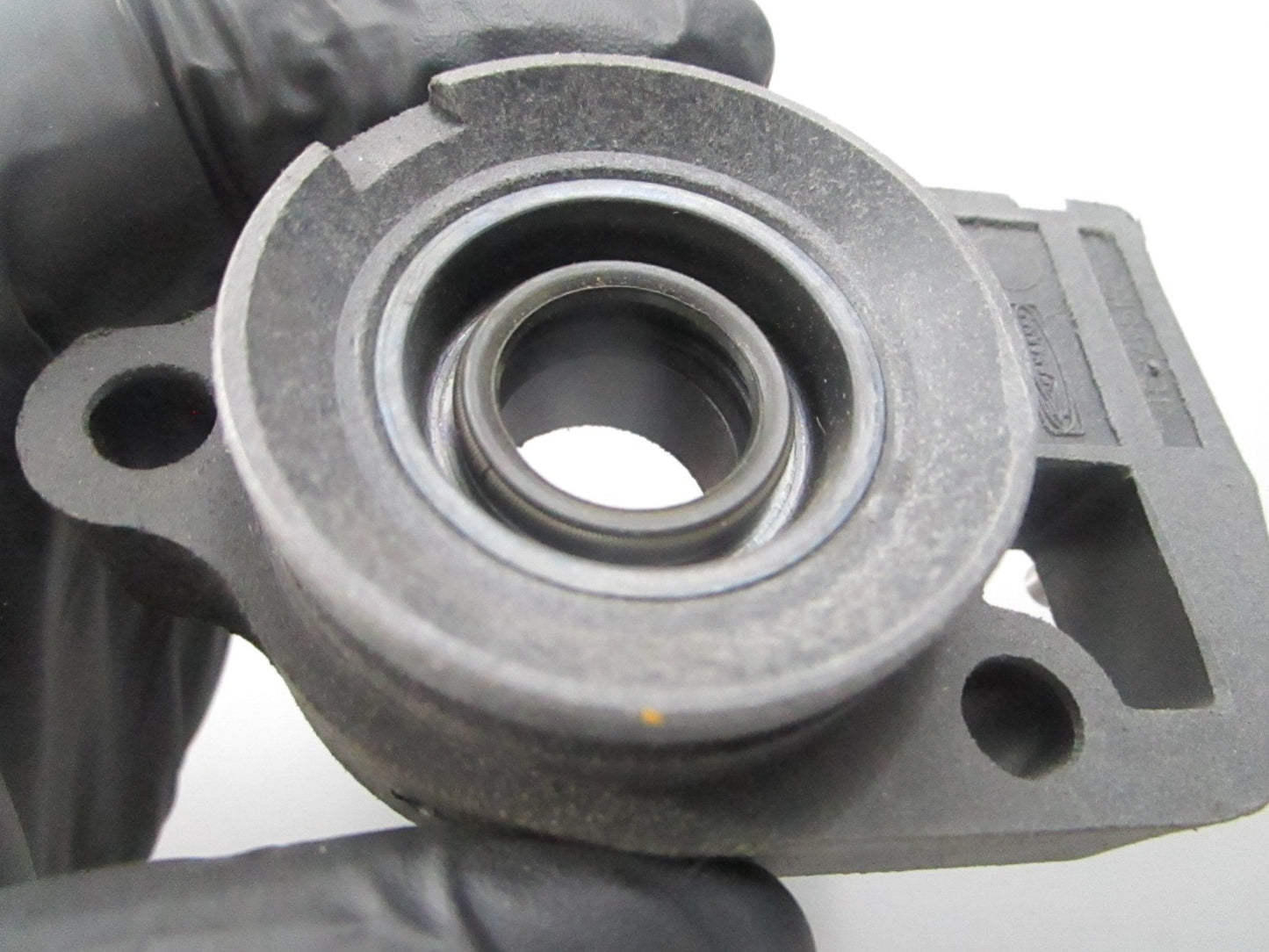 *NEW OEM* 0810 Mercury Quicksilver Water Pump Base 46-77515