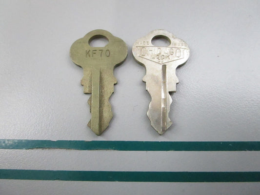 NEW OEM (LOT OF 2) 501585 0501585 OMC Johnson Evinrude KF70 Ignition Key 0810