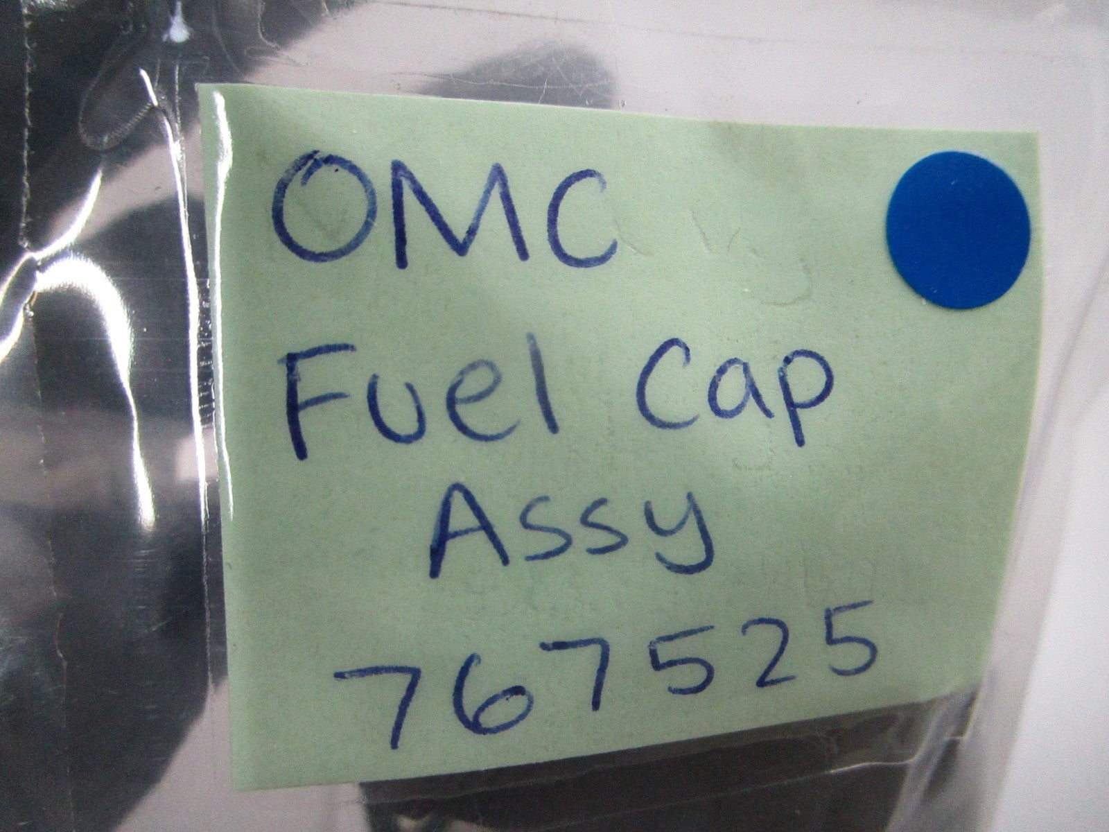 *NEW OEM* 0810 OMC Johnson Evinrude Fuel Cap Assembly 767525 0767525