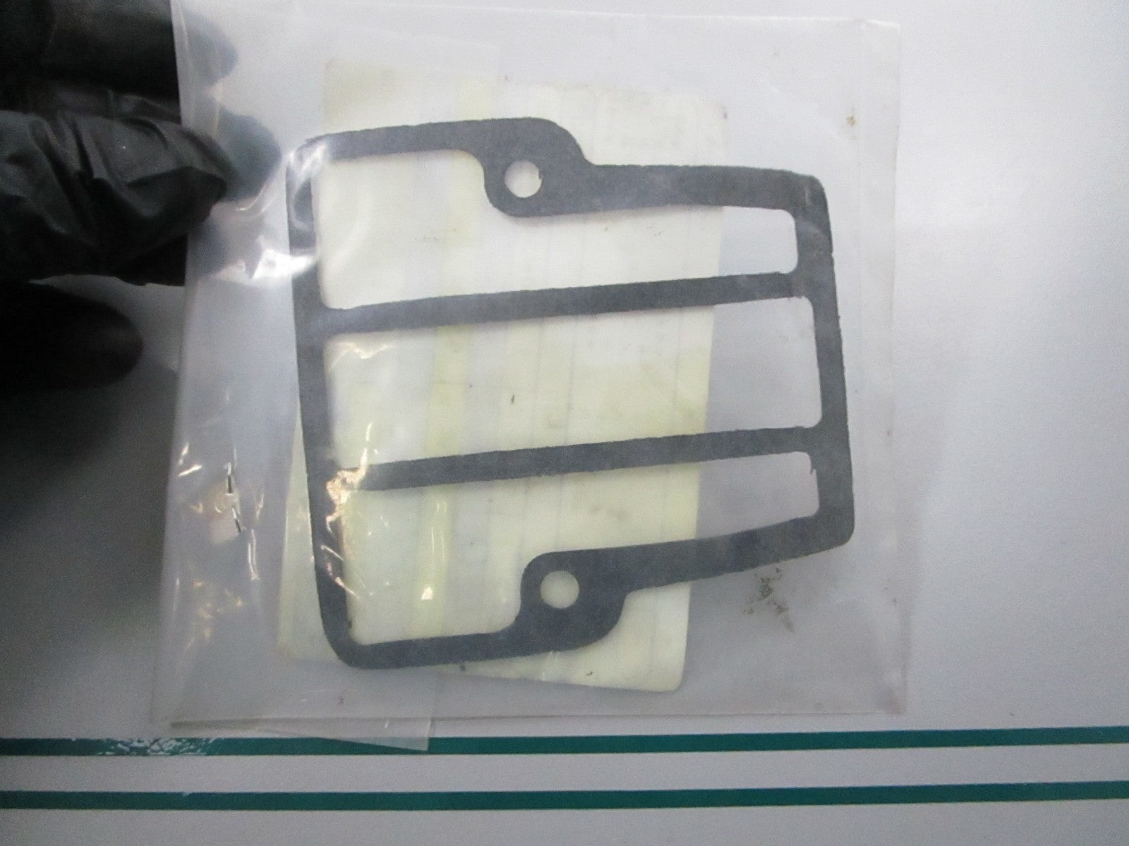 NEW OEM 329826 0329826 OMC Johnson Evinrude Exhaust Relief Gasket 0810