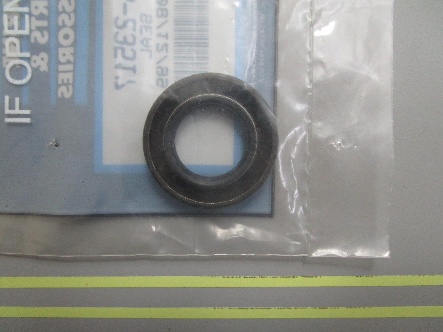 *NEW OEM* 0810 Mercury Quicksilver Seal 26-23517