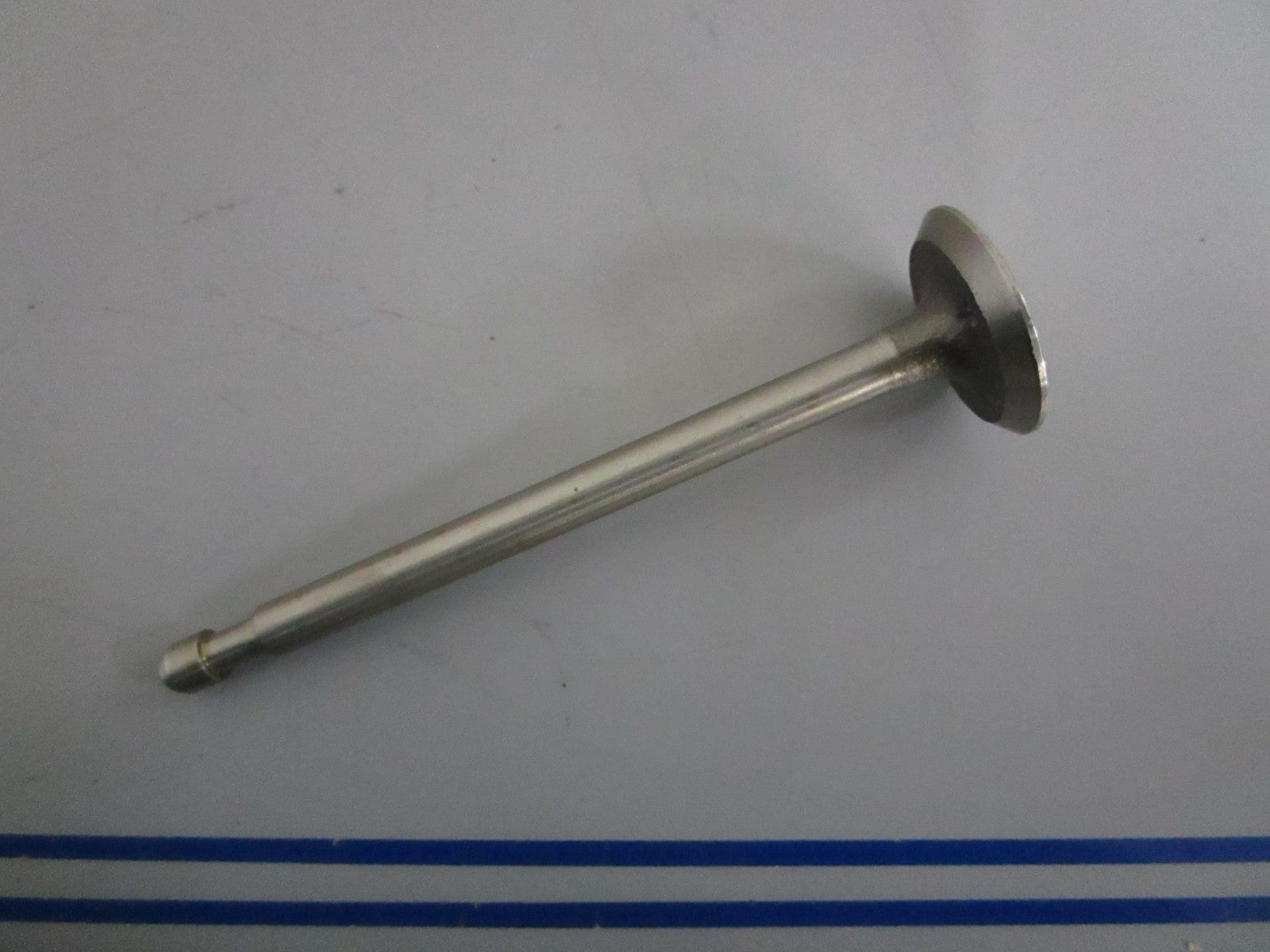 NEW OEM 211119 Briggs & Stratton Exhaust Valve 0820
