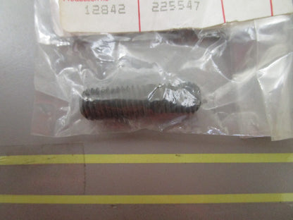 *NEW OEM* 0810 Volvo Penta Stud 953063