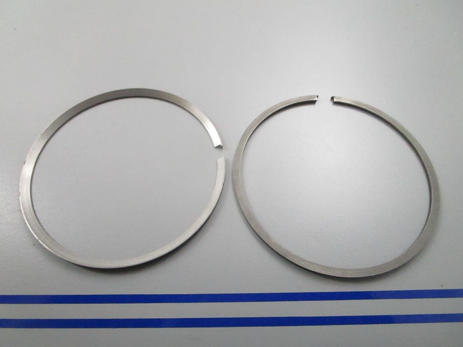 *NEW OEM* 0810 OMC Johnson Evinrude .030 2 Piston Ring Set 391416 0391416