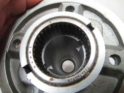*NEW OEM* 0820 OMC Johnson Evinrude Bearing Carrier 387374 0387374