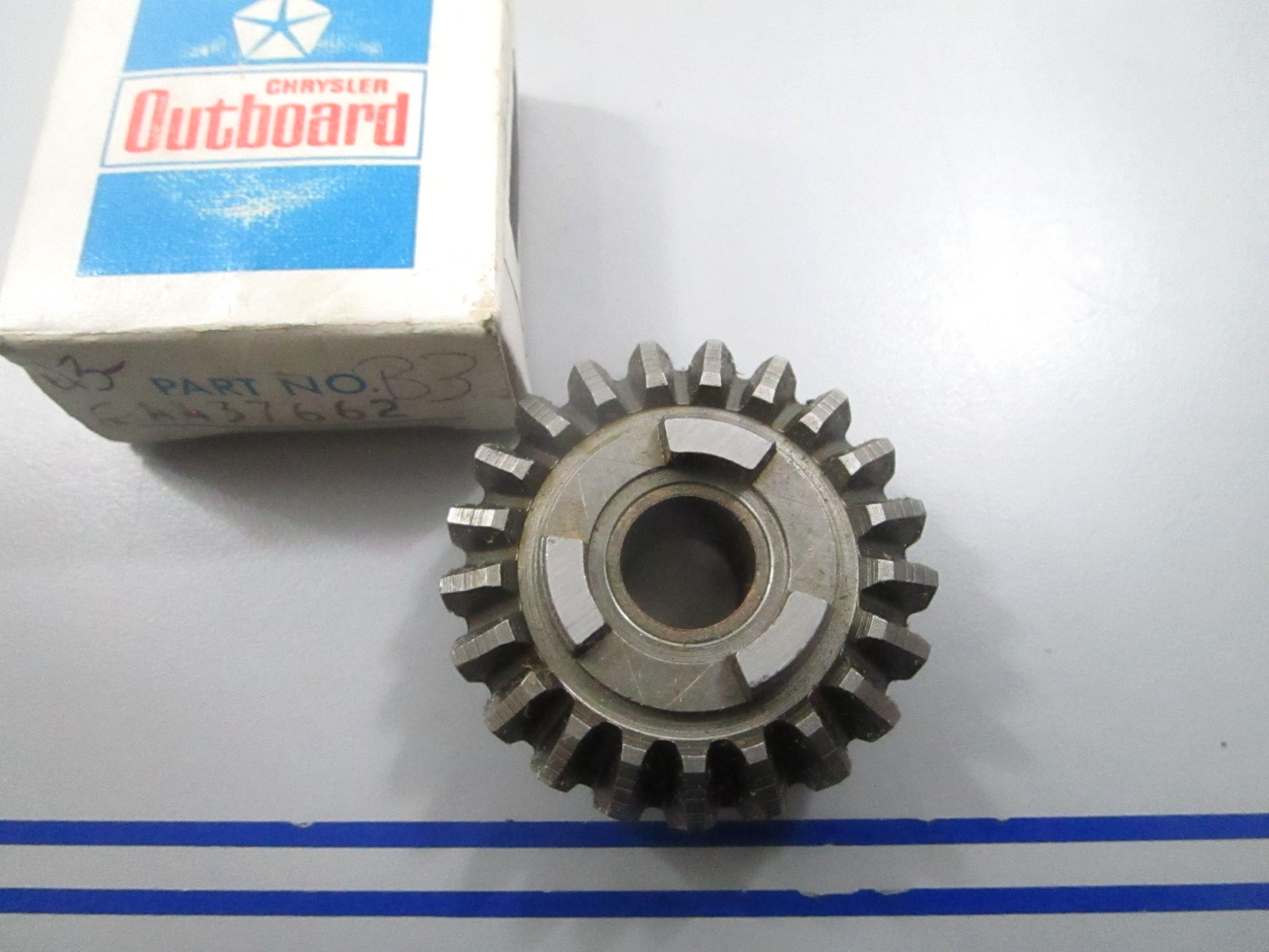 *NEW OEM* 0810 Mercury Force 21T Gear FA437662